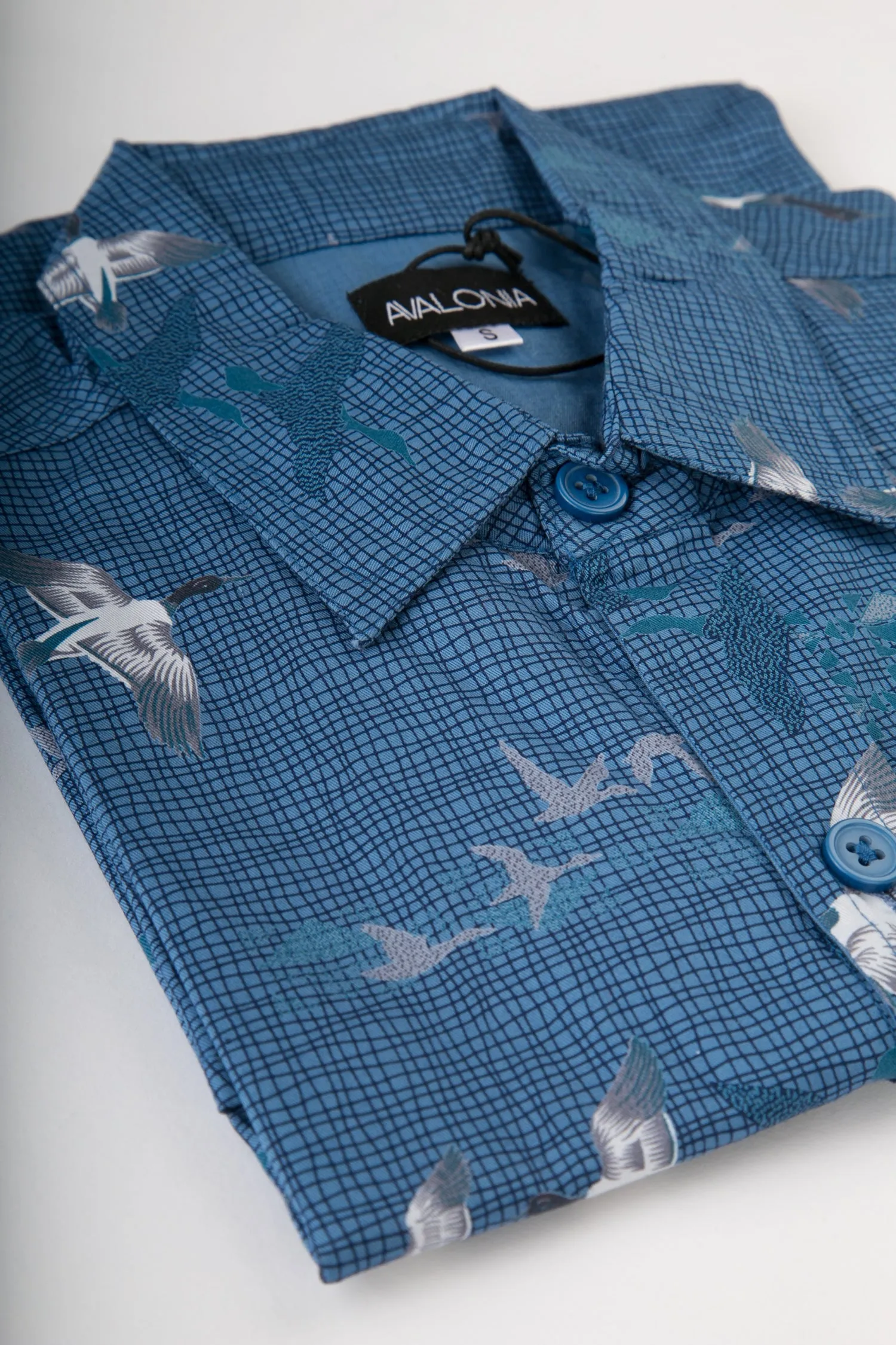 Blue White Geese Birds Print Cotton Slim and Regular Fit Mens Shirt Long Sleeve