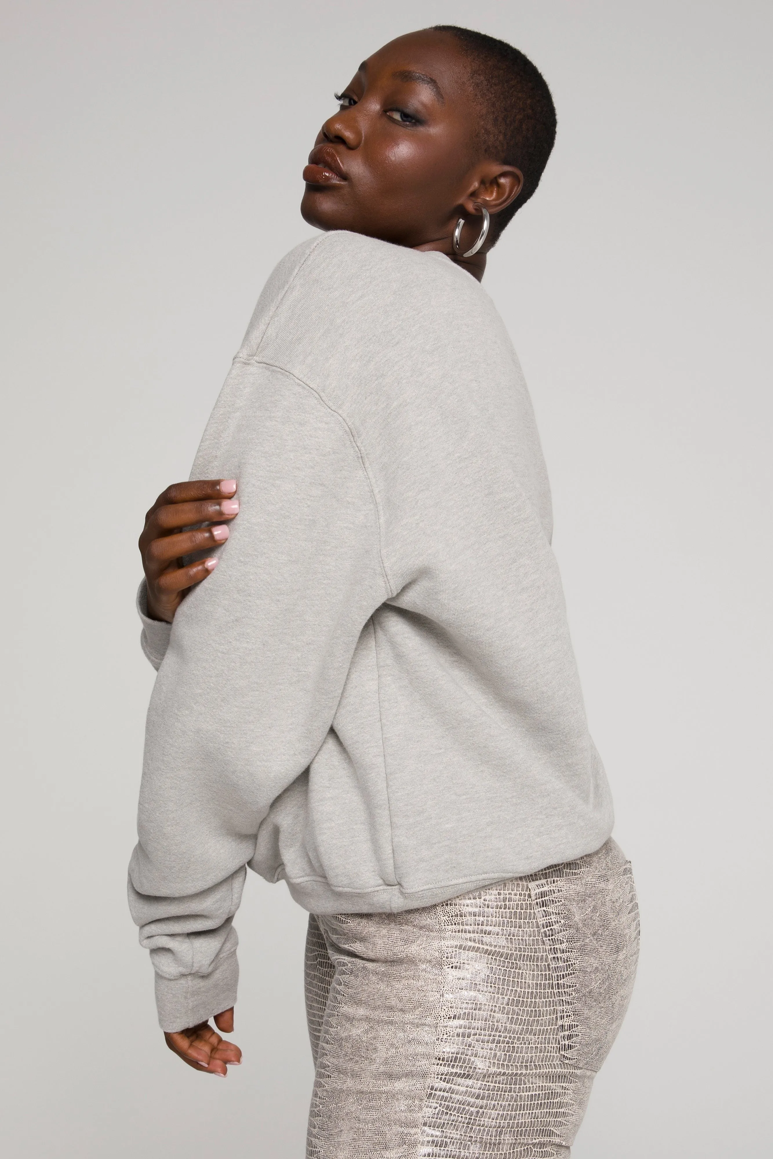 BOYFRIEND SWEATSHIRT | HEATHER GREY001