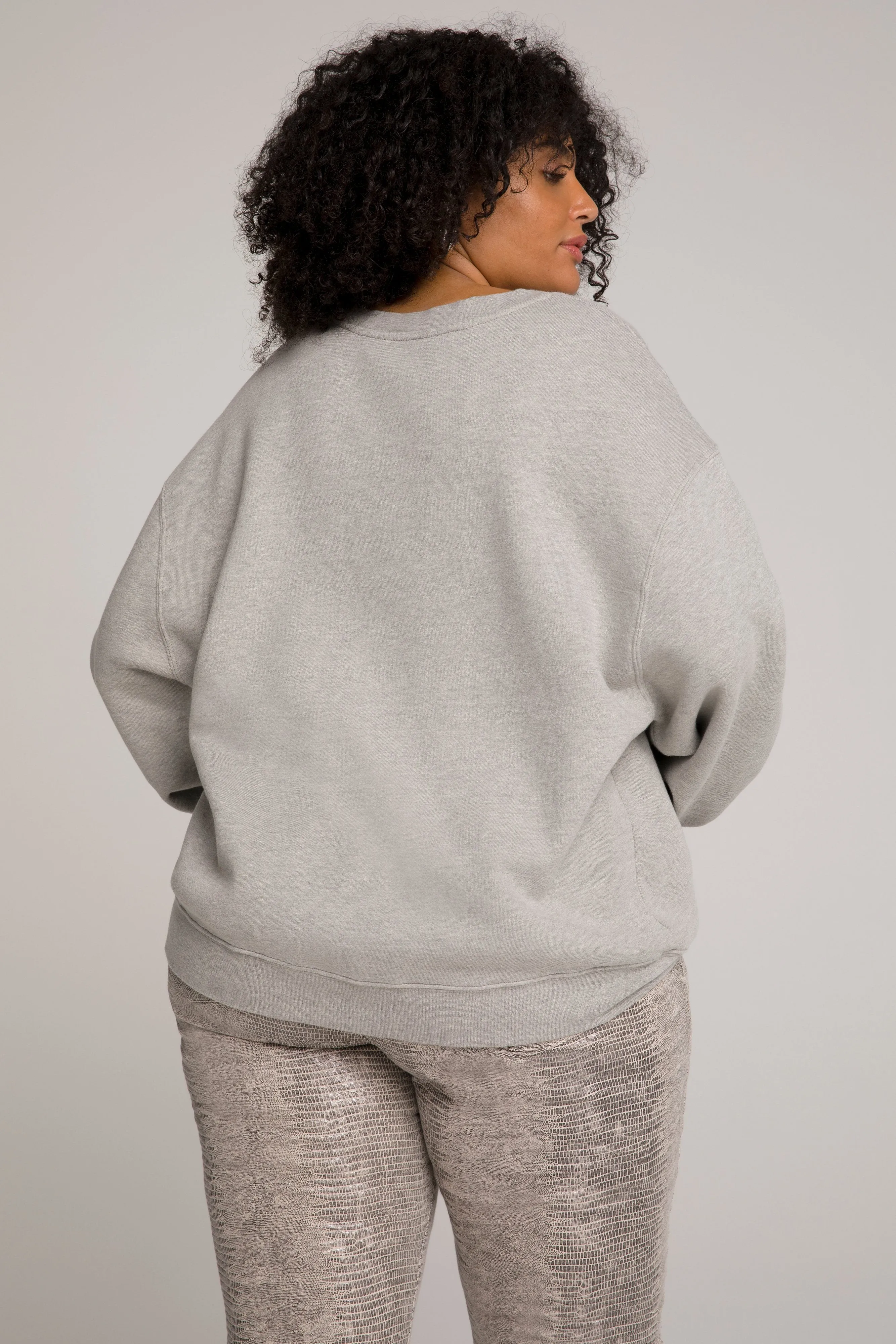 BOYFRIEND SWEATSHIRT | HEATHER GREY001