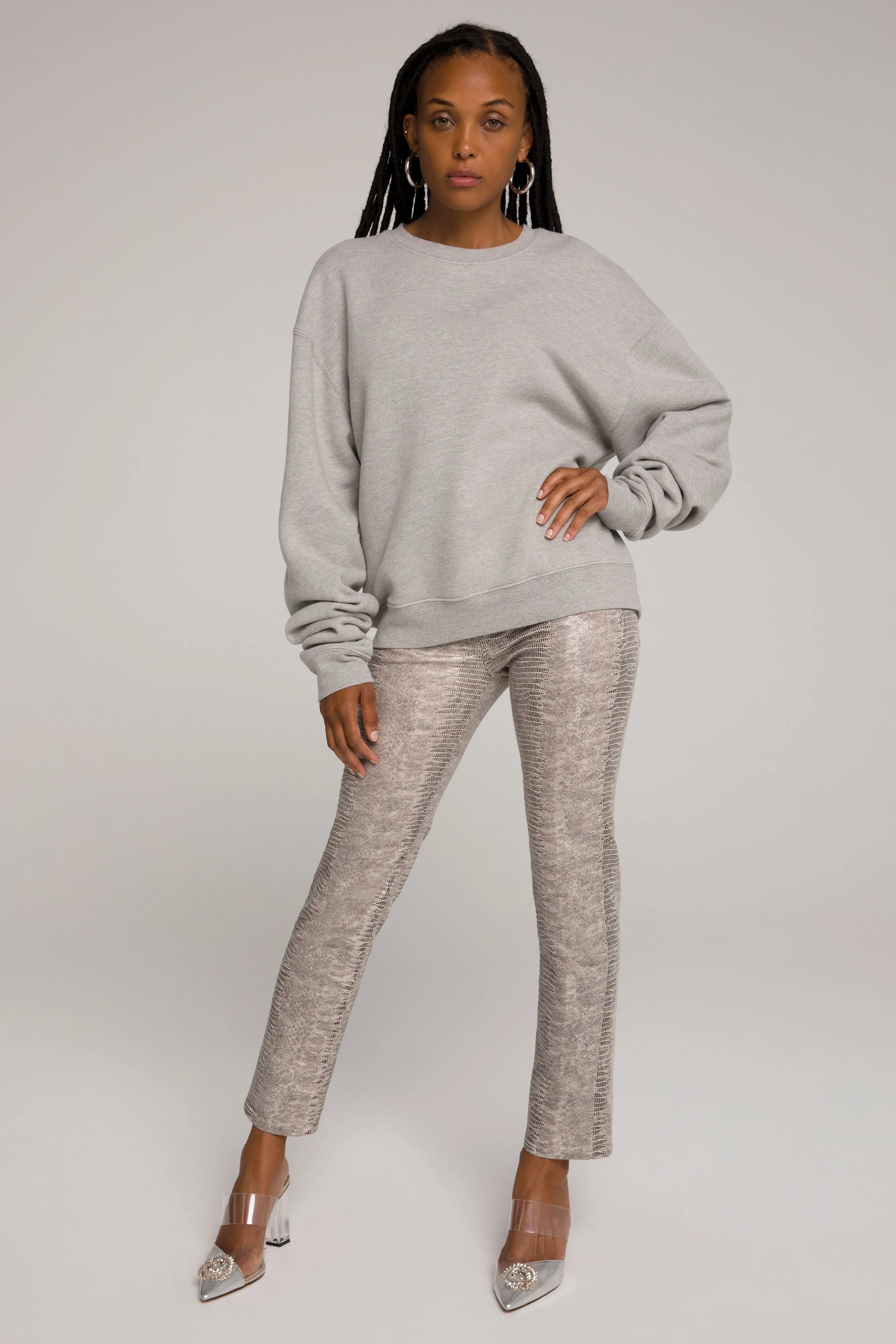 BOYFRIEND SWEATSHIRT | HEATHER GREY001