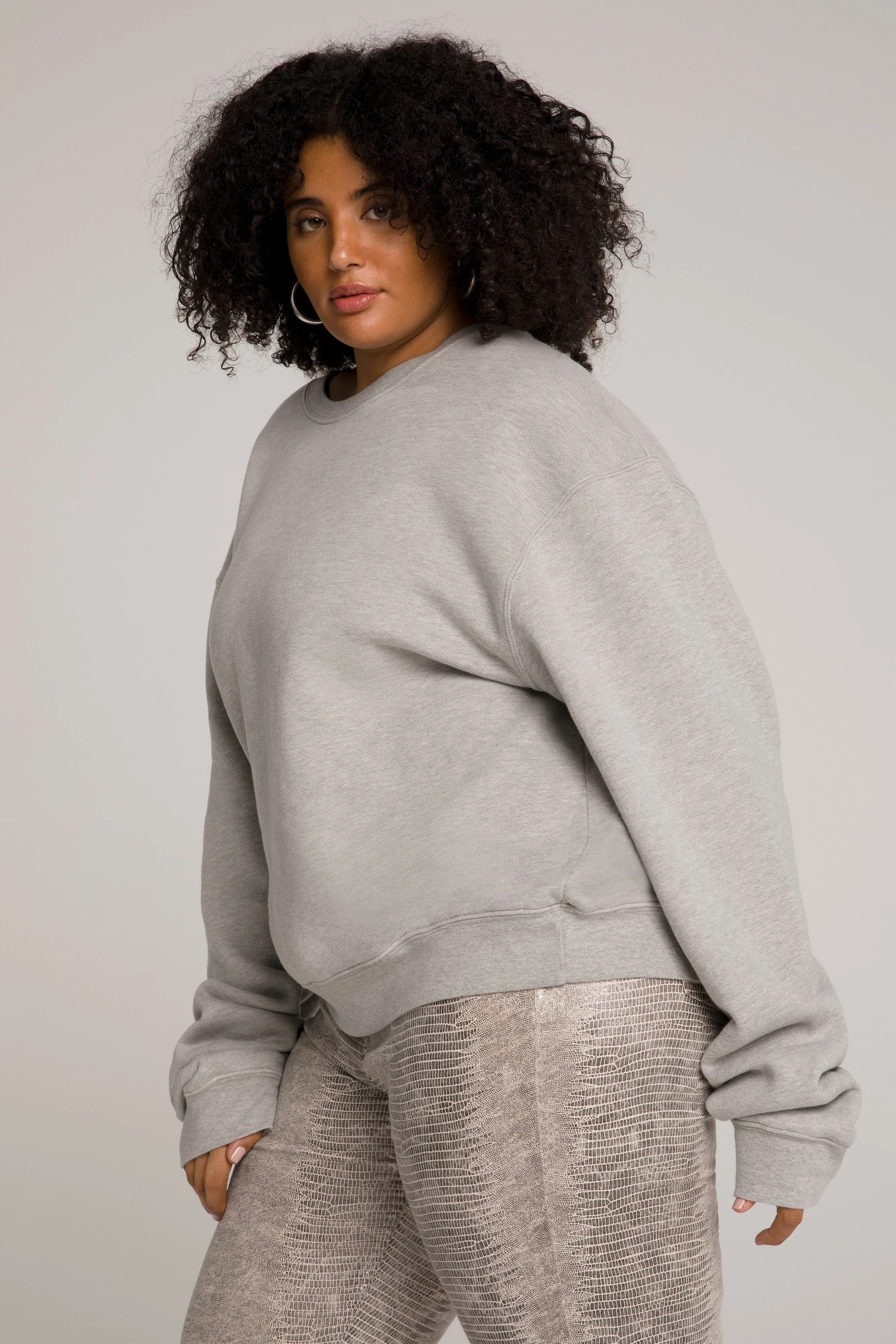 BOYFRIEND SWEATSHIRT | HEATHER GREY001