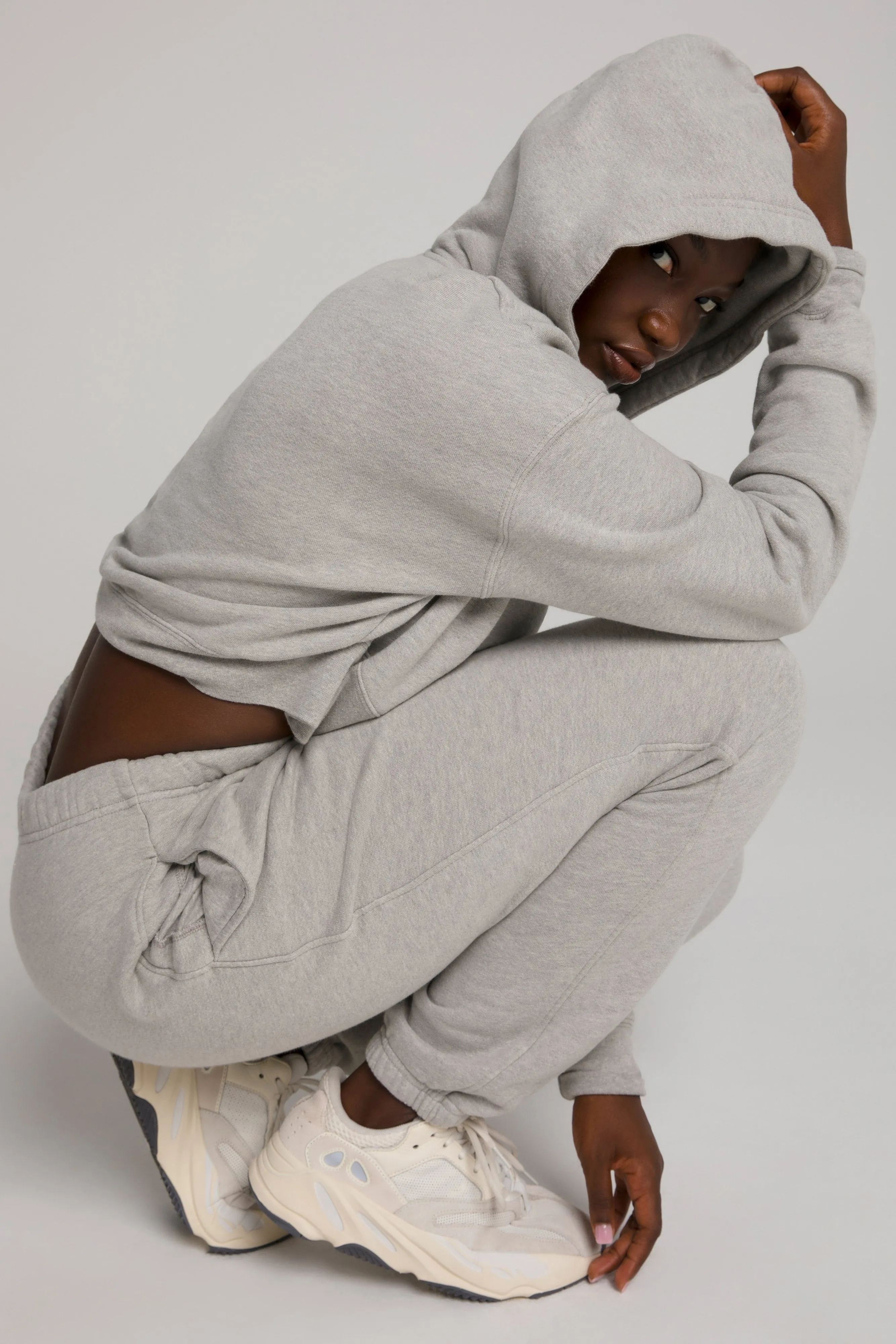 CROPPED & COOL HOODIE | HEATHER GREY001