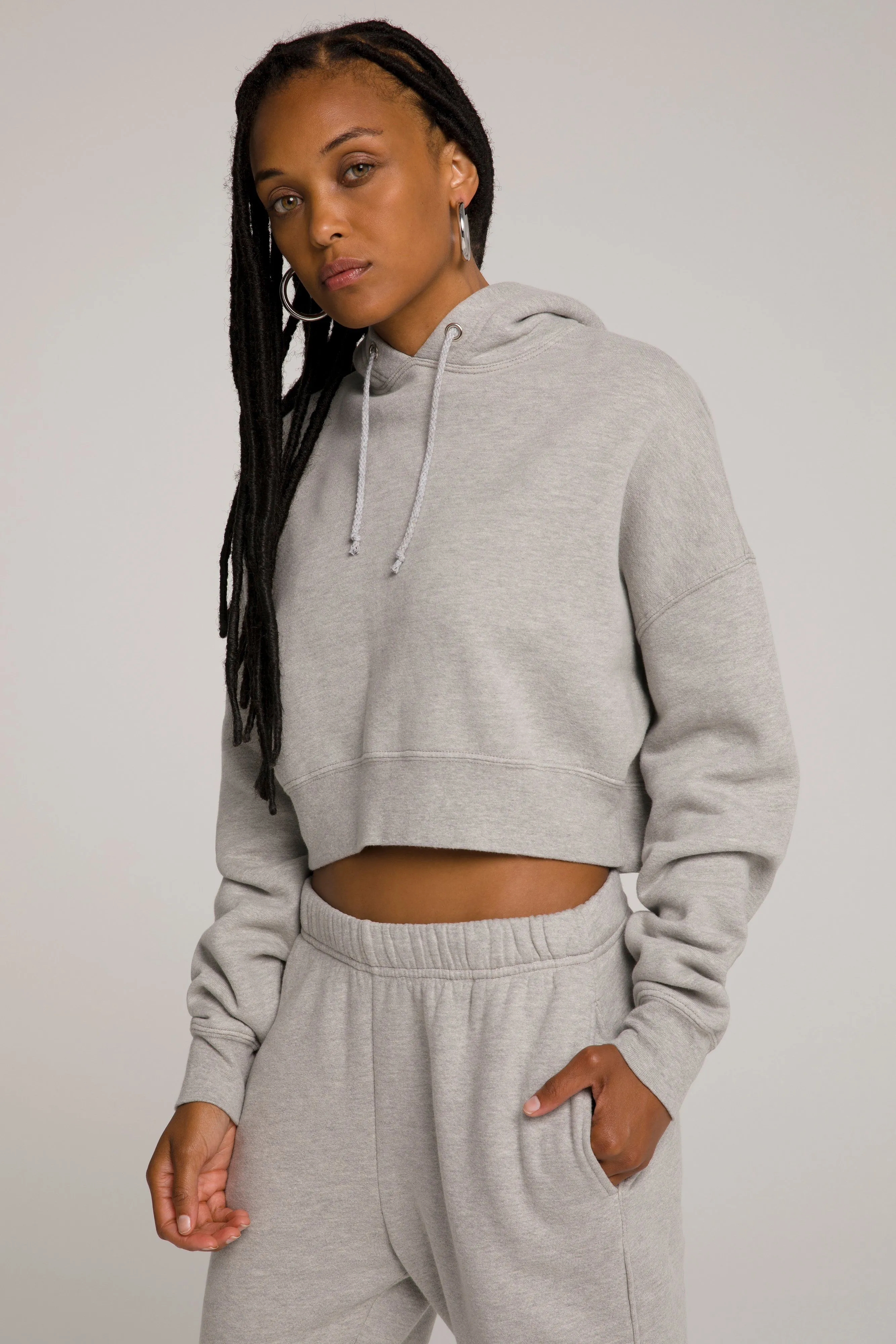 CROPPED & COOL HOODIE | HEATHER GREY001