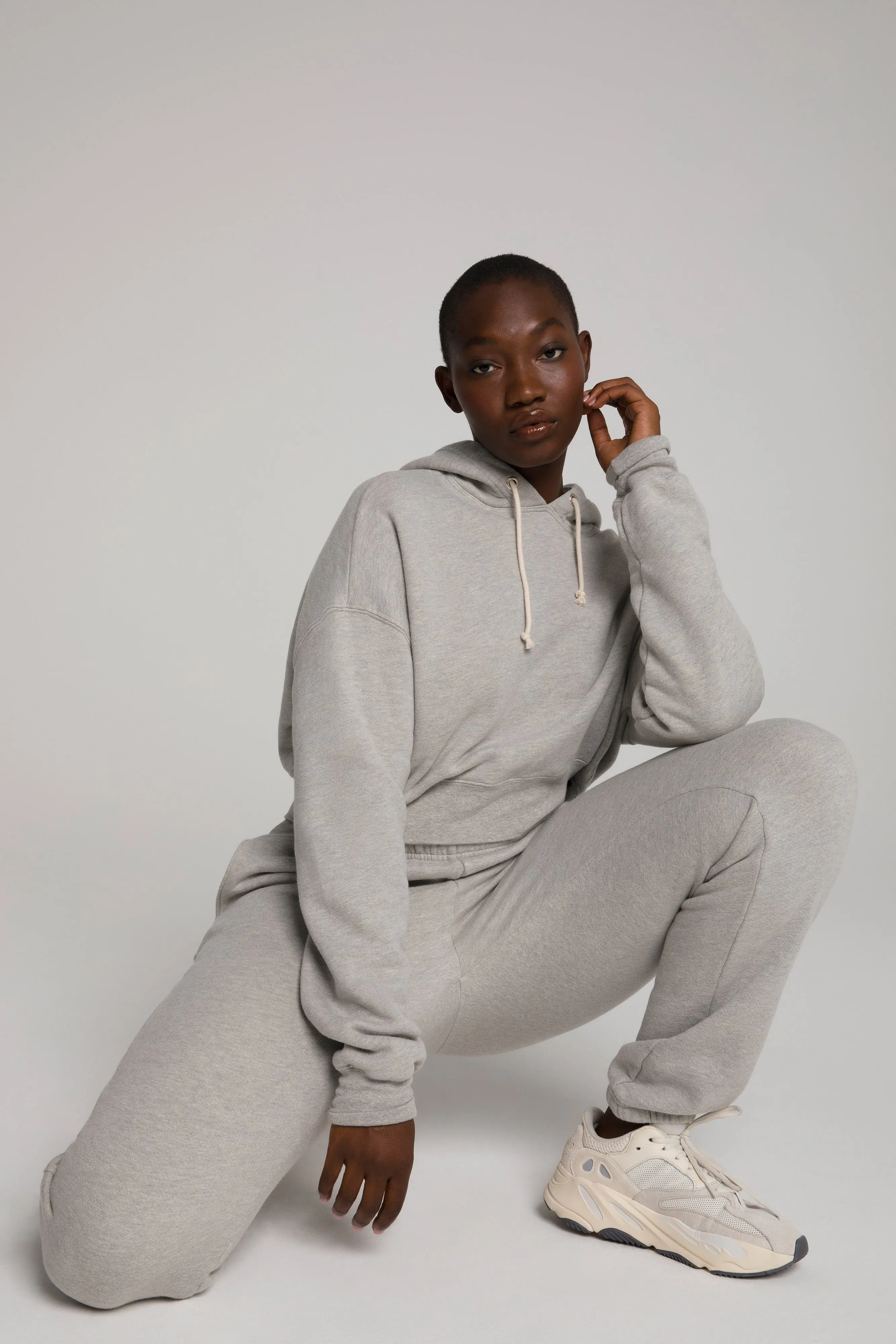 CROPPED & COOL HOODIE | HEATHER GREY001