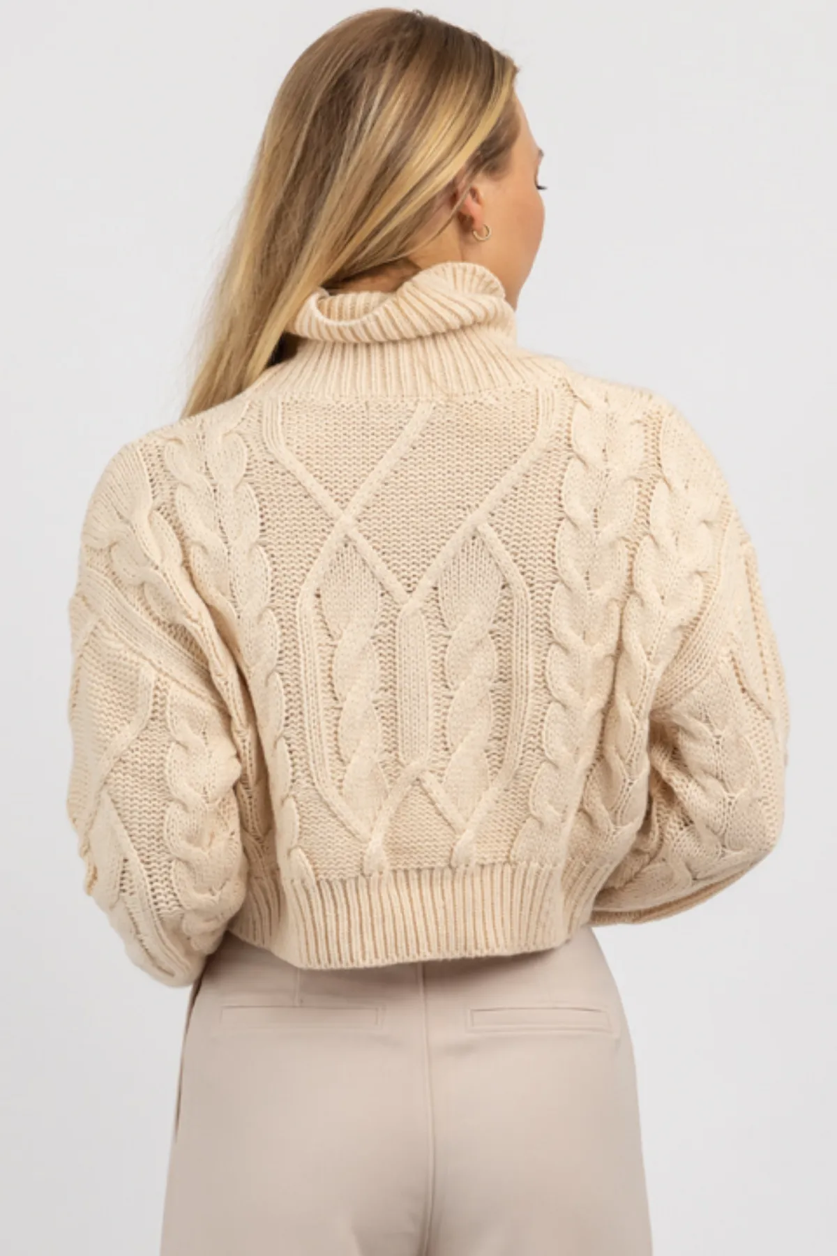 NEUTRAL CABLEKNIT TURTLENECK CROP SWEATER