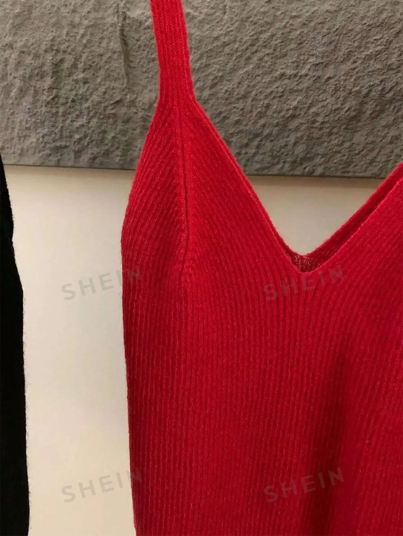 Relaxiva 2024 Fall/Winter New Red V-Neck Sleeveless Crop Sweater Vest For Women (Thick, Same Style As Influencer)