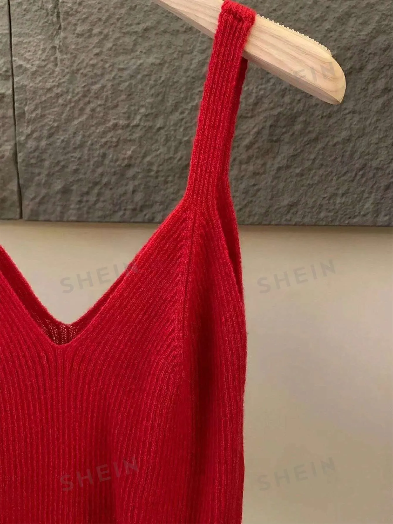 Relaxiva 2024 Fall/Winter New Red V-Neck Sleeveless Crop Sweater Vest For Women (Thick, Same Style As Influencer)