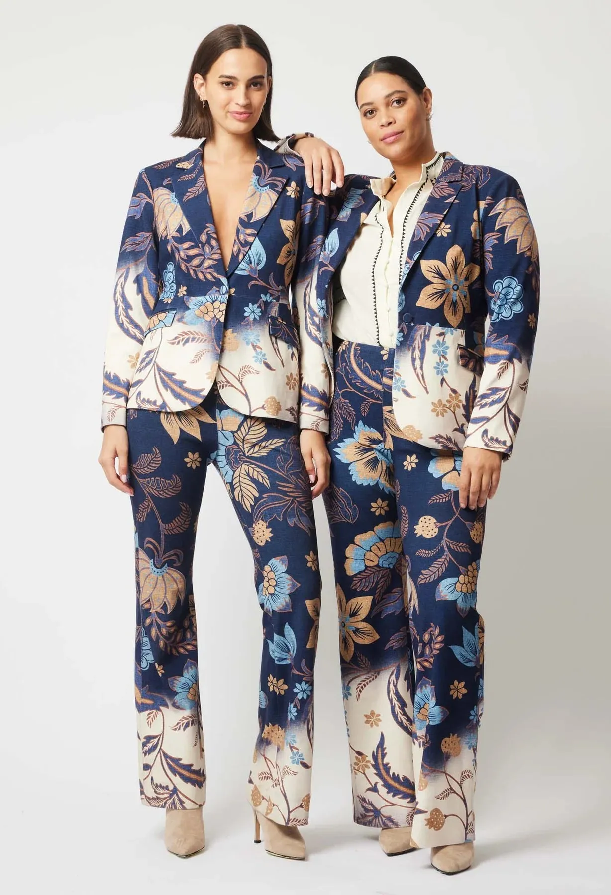 VENUS PONTE BLAZER | Lotus Flower